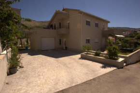 Гостиница Fantastic house  Подстрана